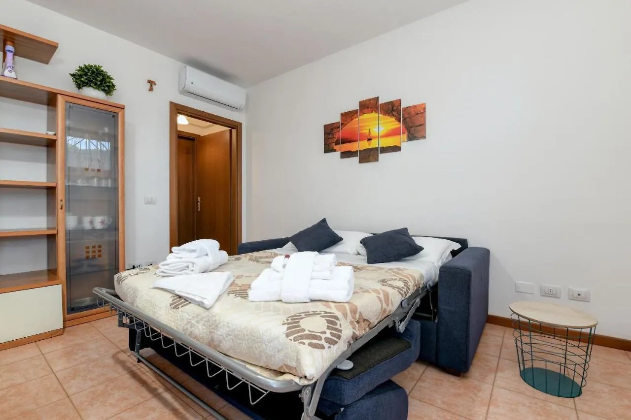 Bell'Italia Holiday Apartment Peschiera ペスキエーラ・デル・ガルダ