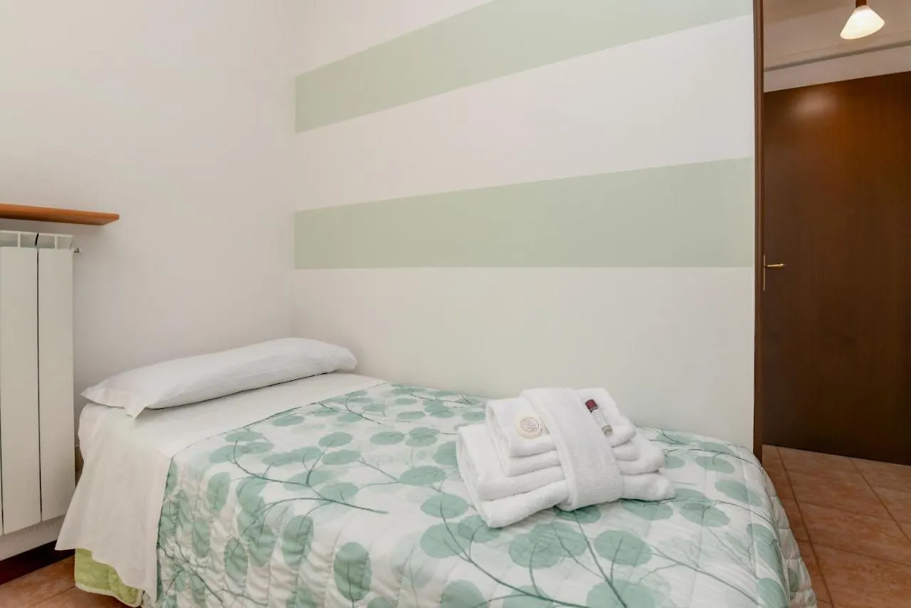 Bell'Italia Holiday Apartment Peschiera ペスキエーラ・デル・ガルダ イタリア